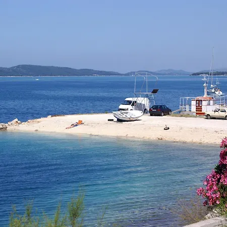 Appartement Seaside With A Swimming Pool Brodarica, Sibenik - 4249 Brodarica (Sibenik-Knin)