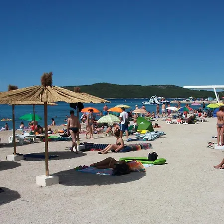 Appartement Seaside With A Swimming Pool Brodarica, Sibenik - 4249 Brodarica (Sibenik-Knin)