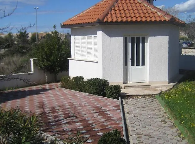 Seaside With A Swimming Pool Brodarica, Sibenik - 4249 Brodarica (Sibenik-Knin)