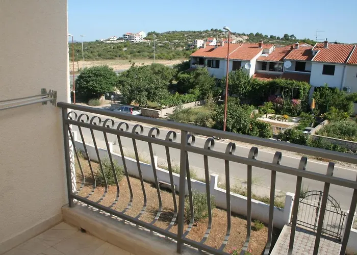 Seaside With A Swimming Pool Brodarica, Sibenik - 4249 *